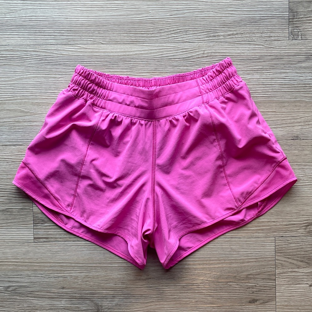 lululemon athletica Hotty Hot Low-Rise Lined Short 4”